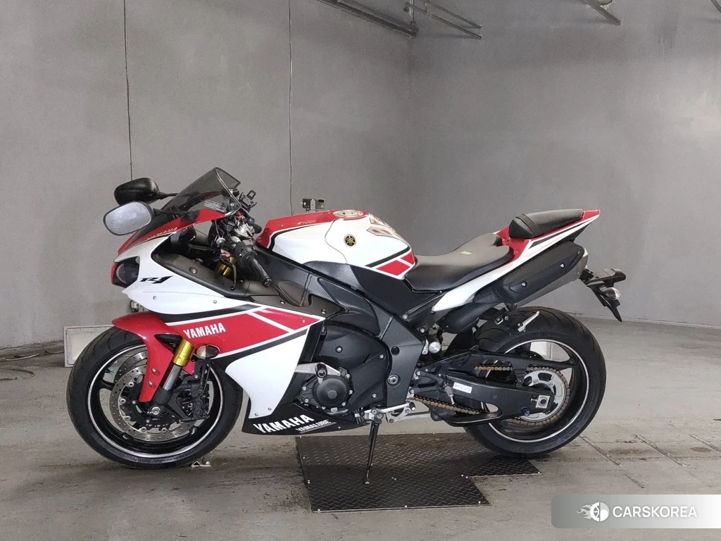 Проданный Yamaha YZF-R1 id 4171905 из Японии, фото 2