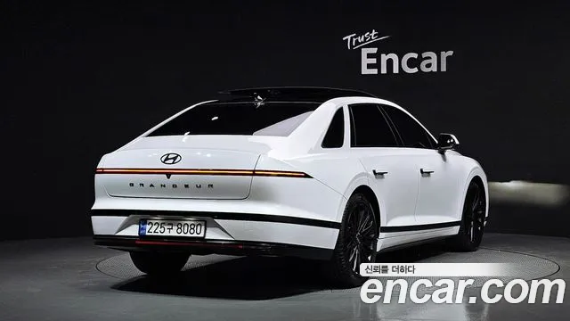 Hyundai Grandeur (GN7) id 2600260 из Кореи 12