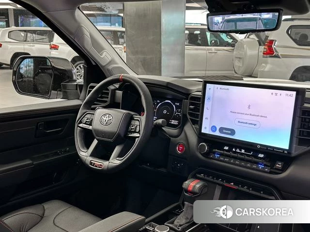 Toyota Sequoia 2023 Белый из Китая, фото 6