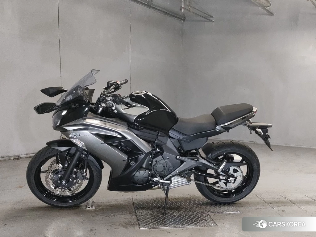 Проданный Kawasaki NINJA 400 2014 из Японии