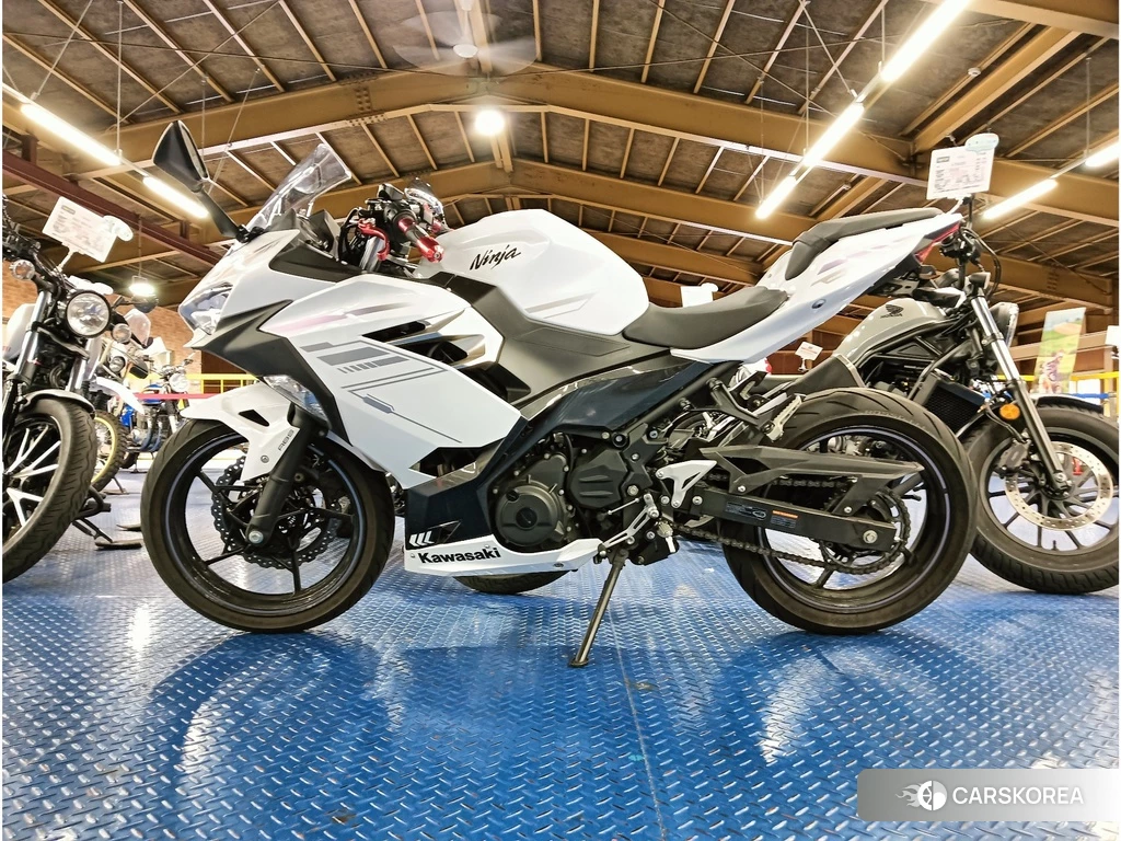 Проданный Kawasaki Ninja 400-2 2023 из Японии, фото 2