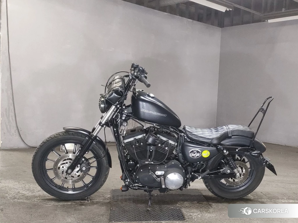 Проданный Harley-Davidson Sportster XL883N 2011 из Японии, фото 2
