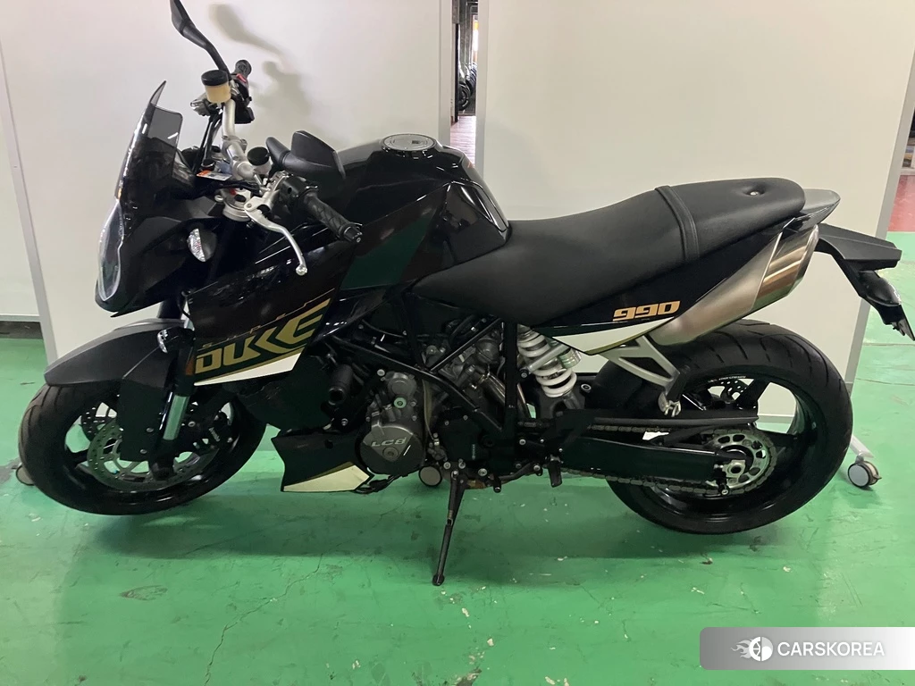 Проданный KTM 990 SUPER DUKE 2011 из Японии, фото 2