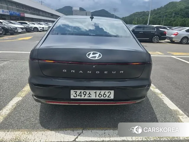Hyundai Grandeur (GN7) id 3164289 из Кореи 8