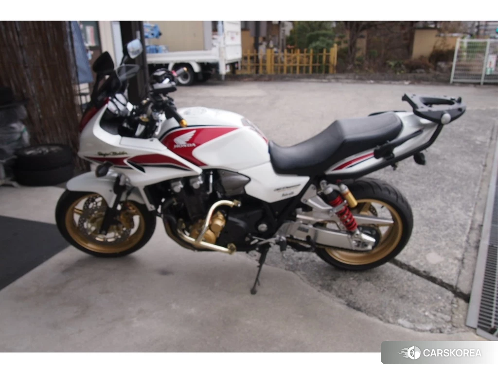 Проданный Honda CB1300SF BOLDOR 2012 из Японии, фото 2