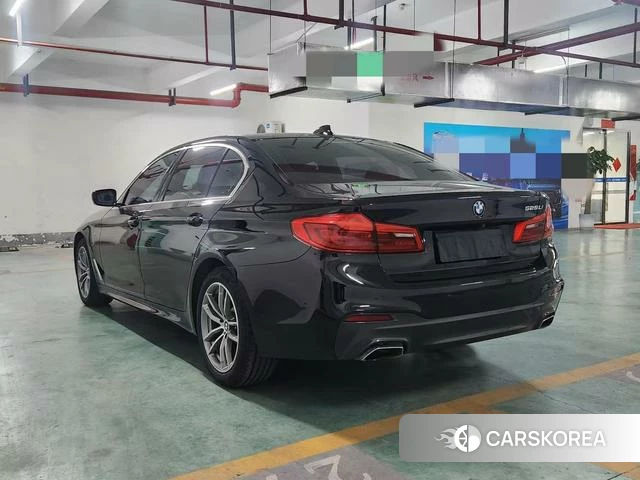 BMW 5 series 2020 Черный из Китая, фото 2