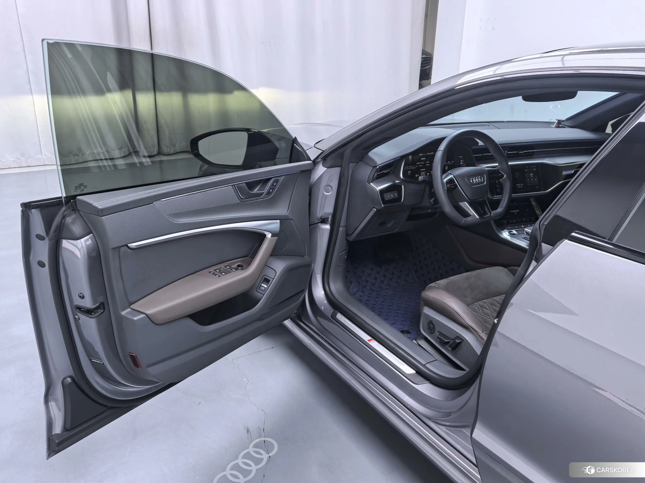 Audi A7L id 4461326 из Китая 10