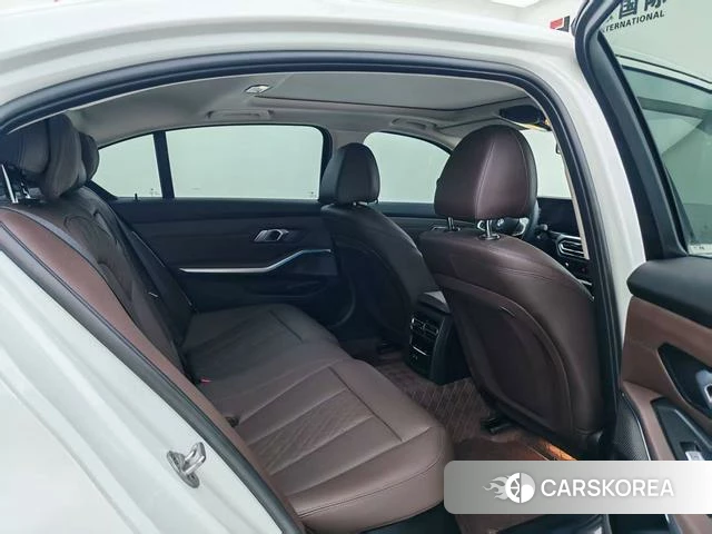 BMW 3 series 2024 Белый из Китая, фото 3