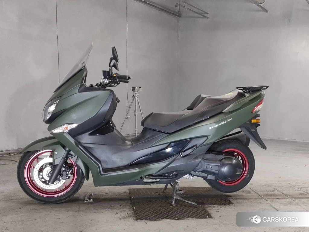 Проданный Suzuki BURGMAN 400 id 4177007 из Японии, фото 2