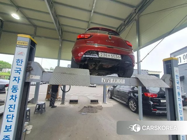 Renault Korea (Samsung) Clio 2019 Красный из Кореи, фото 2