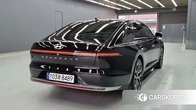 Hyundai Grandeur (GN7) id 3740188 из Кореи 10