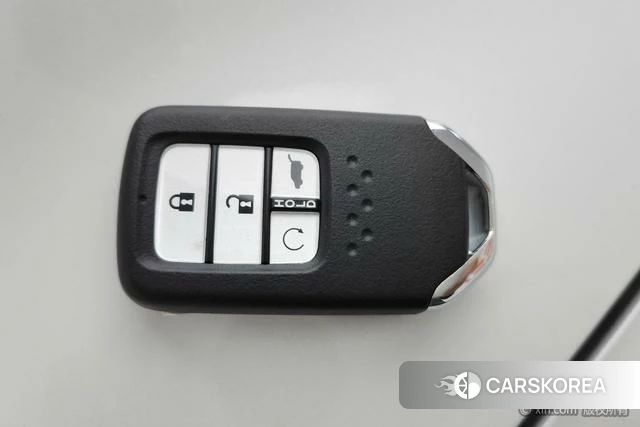 Honda UR-V id 4290782 из Китая 12