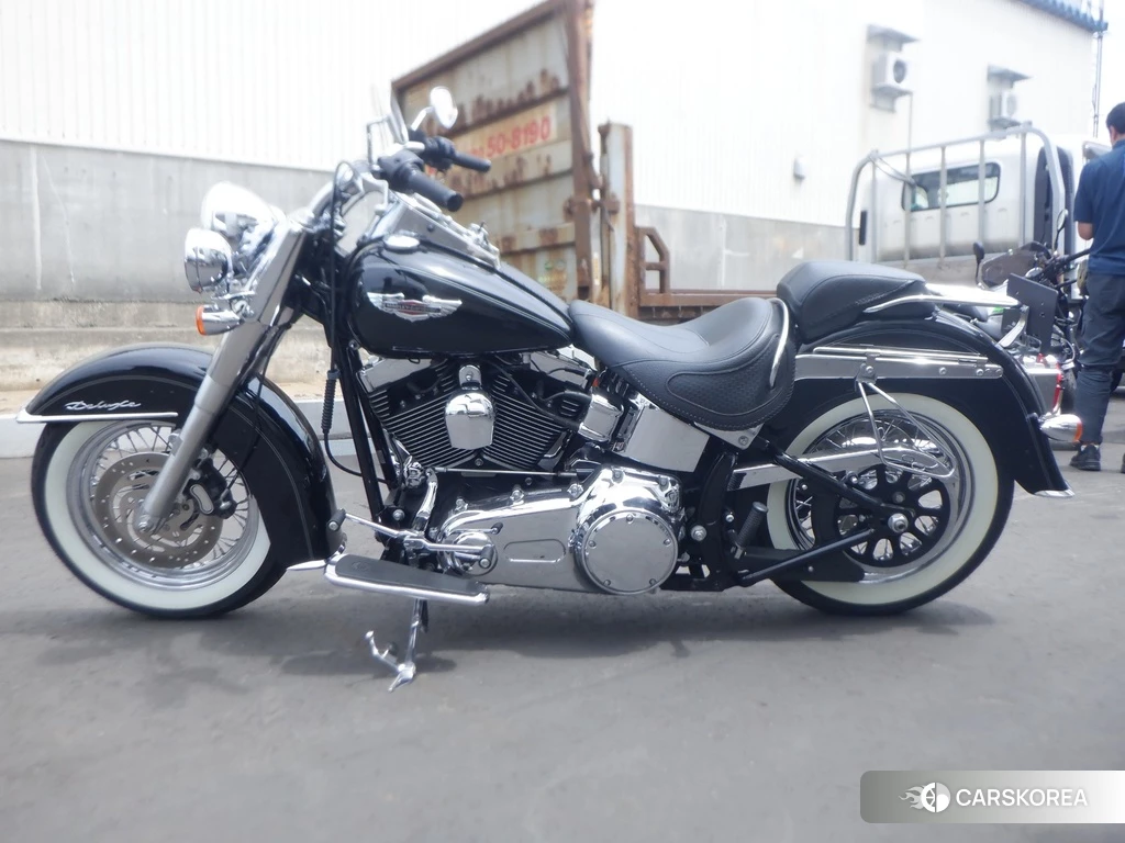 Проданный Harley-Davidson Softail Deluxe FLSTN1580 2010 из Японии, фото 2