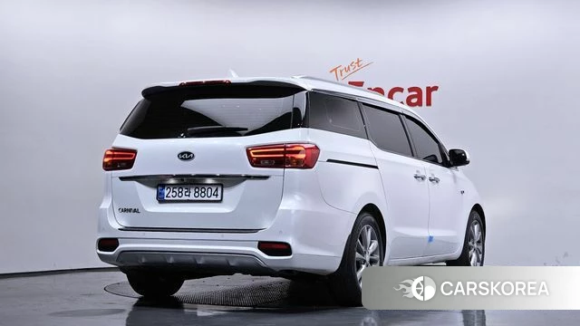 Kia The New Carnival id 4246126 из Кореи 12