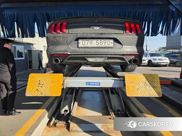 Ford Mustang 2018 Черный из Кореи, фото 2