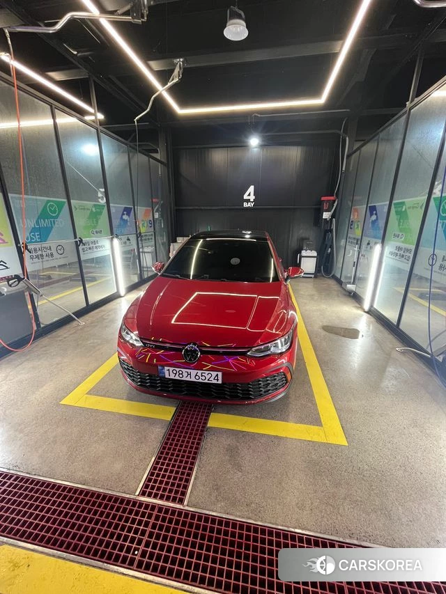 Volkswagen Golf 8th Generation 2024 Красный из Кореи, фото 2