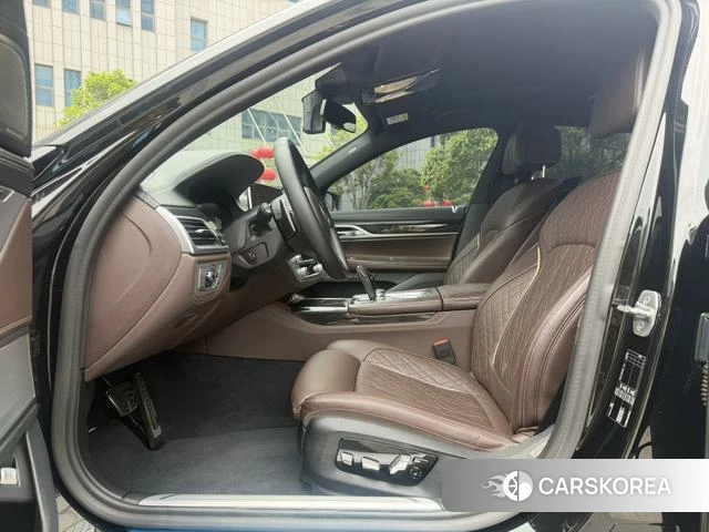 BMW 7 series id 4209342 из Китая 12