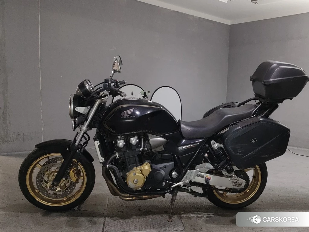 Проданный Honda CB1300SF 2013 из Японии