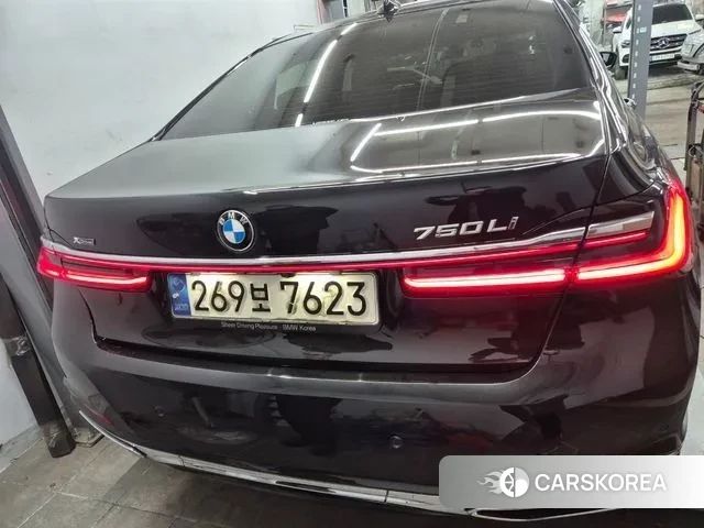 BMW 7 Series (G11) 2021 Черный из Кореи, фото 2