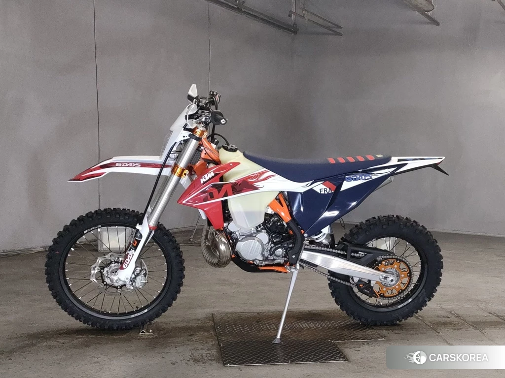 Проданный KTM 250EXC SIXDAYS TPI 2023 из Японии, фото 2