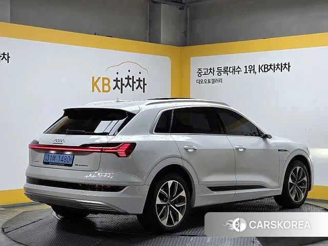 Audi e-Tron id 3054772 из Кореи 12