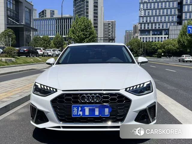 Audi A4L 2022 Белый из Китая, фото 2