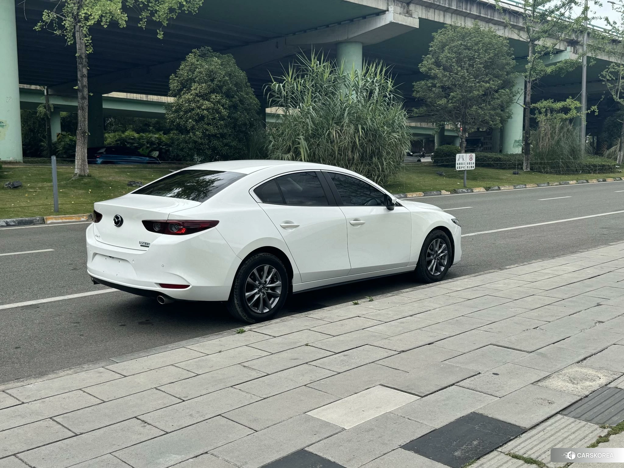 Mazda 3 2021 Белый из Китая, фото 3