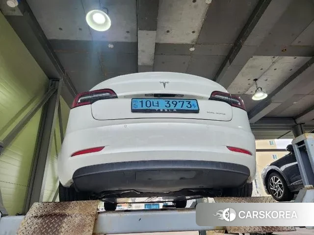 Tesla Model 3 2021 Белый из Кореи, фото 2