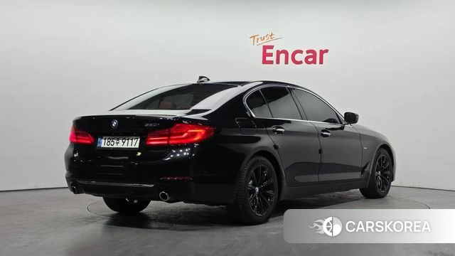 BMW 5 Series (G30) id 3955819 из Кореи 12