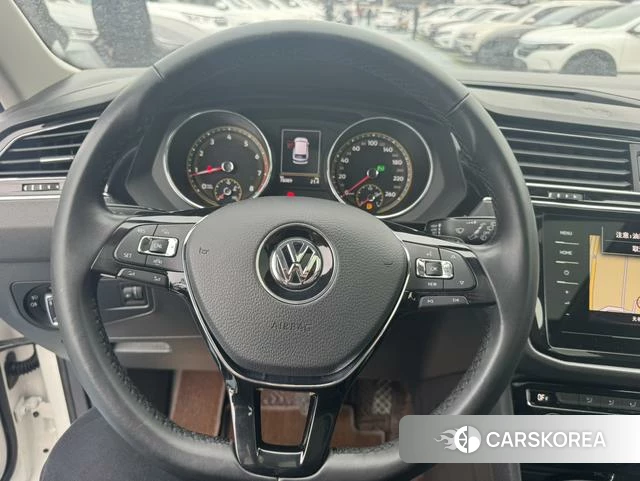 Volkswagen Tiguan L id 3890136 из Китая 8