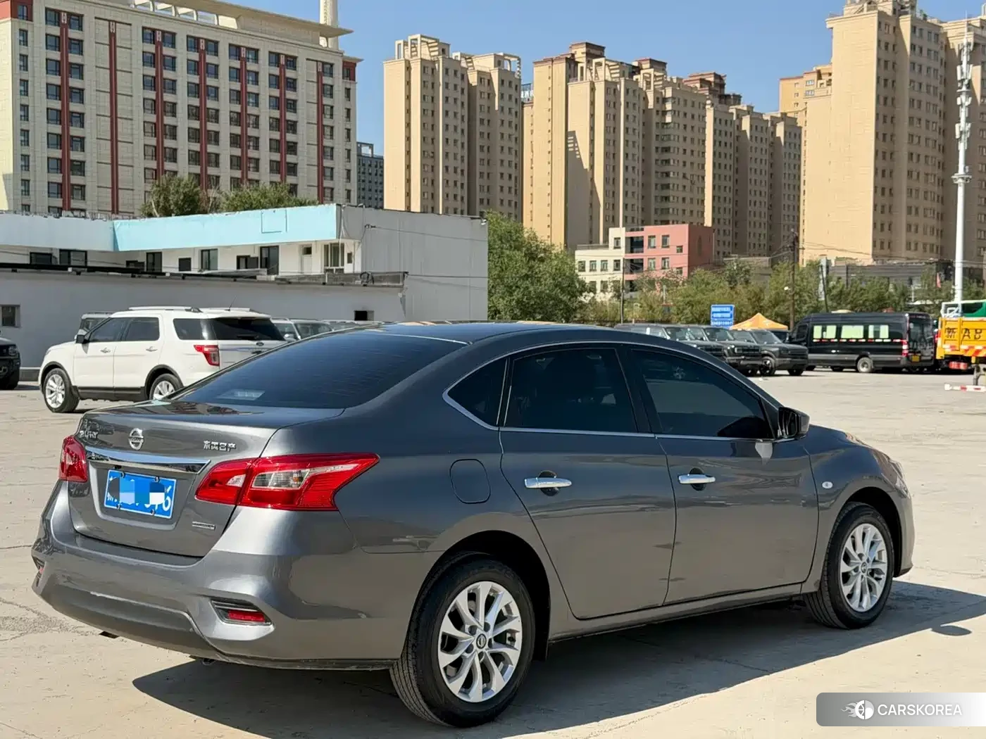 Nissan Sylphy 2024 Silver/gray из Китая, фото 2