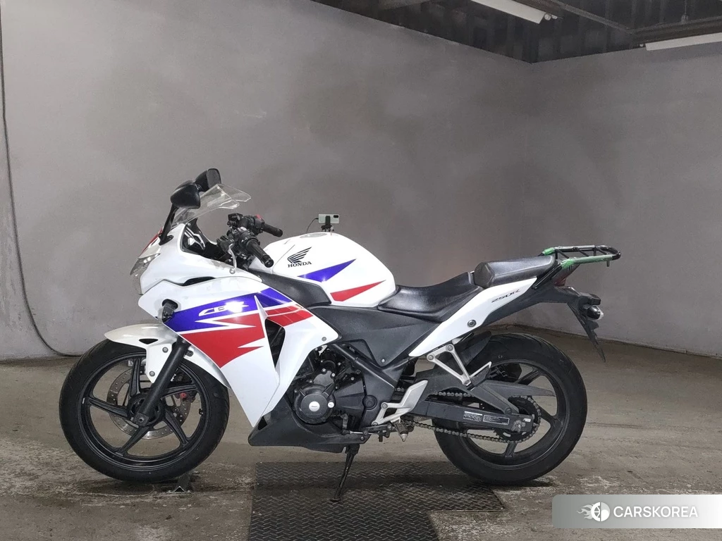 Проданный Honda CBR250R 2013 из Японии