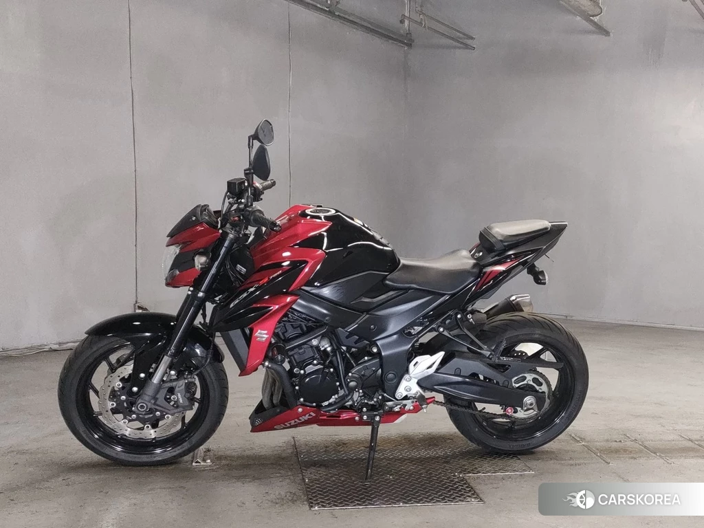 Проданный Suzuki GSX-S750 2018 из Японии, фото 2