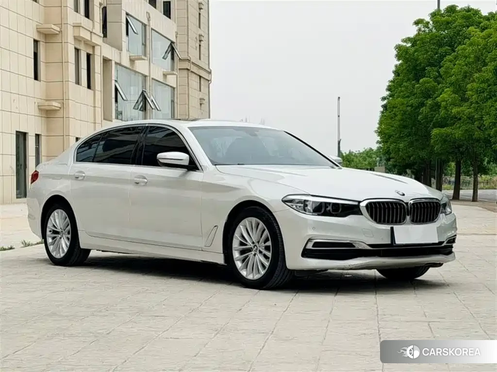 BMW 5 series 2019 Белый из Китая, фото 2