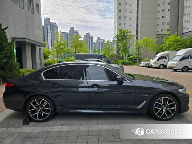 BMW 5 Series (G30) 2023 Серый из Кореи, фото 4