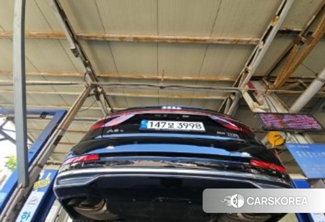 Audi A8 (D5) 2021 Черный из Кореи, фото 2
