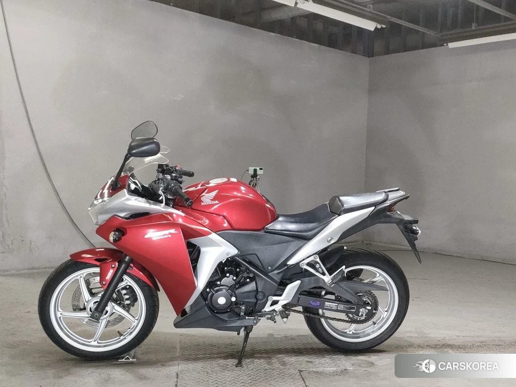 Проданный Honda CBR250R 2011 из Японии, фото 2
