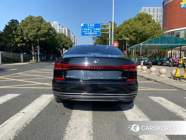 Volkswagen Passat 2023 Черный из Китая, фото 2