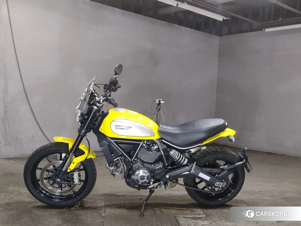 Проданный Ducati SCRAMBLER ICON 2016 из Японии