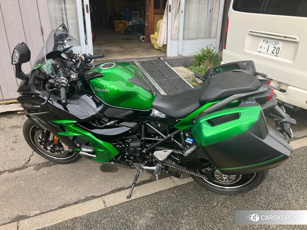 Проданный Kawasaki NINJA H2 SX SE 2023 из Японии, фото 2