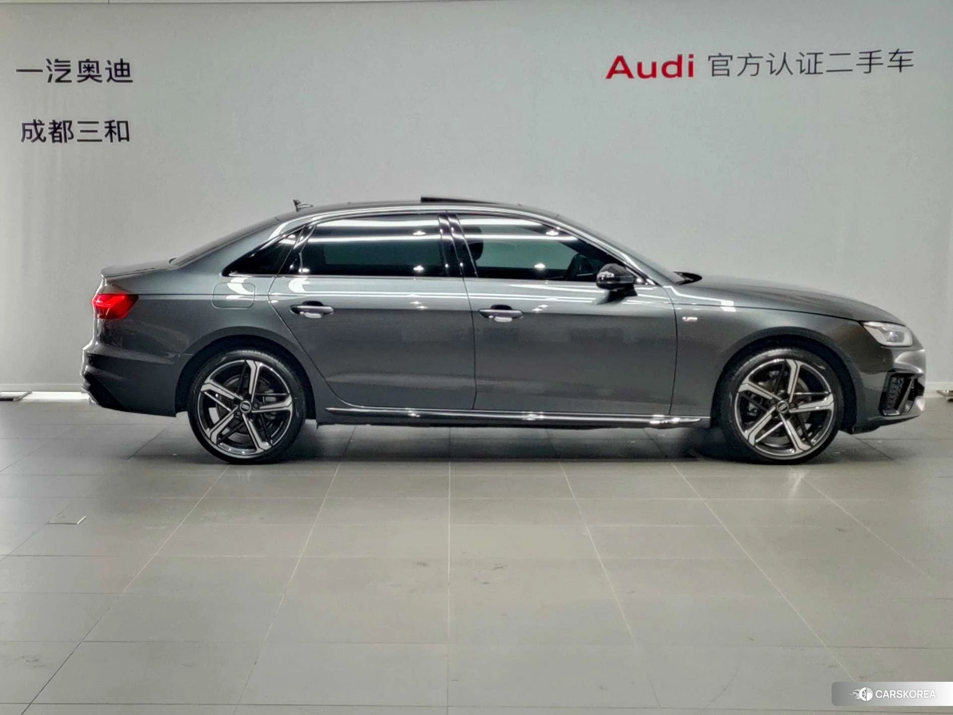Audi A4L id 4487385 из Китая 9