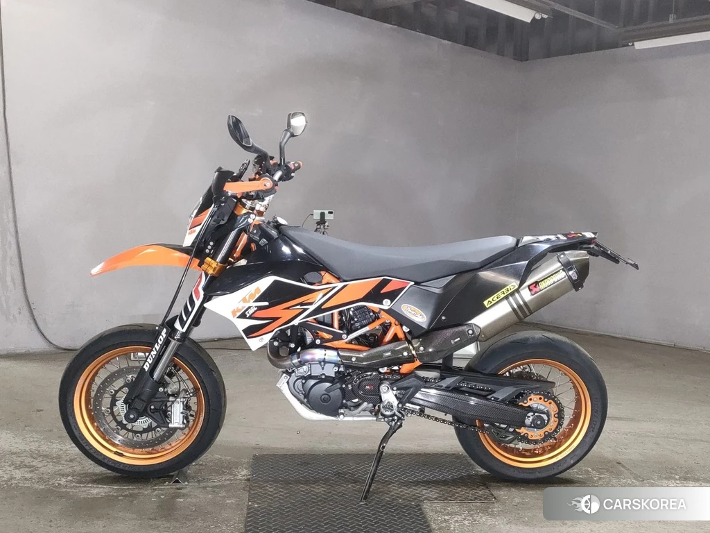 Проданный KTM 690SMC-R 2017 из Японии