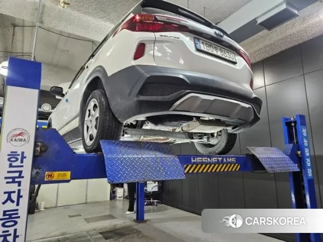 Kia Seltos 2021 Белый из Кореи, фото 2