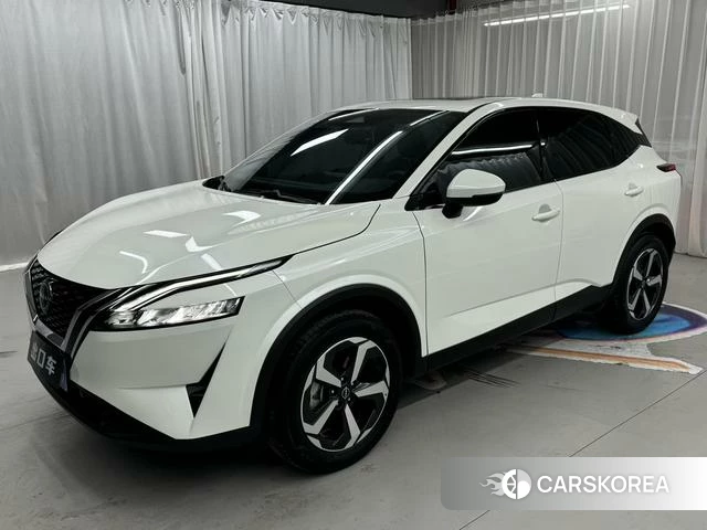 Nissan Qashqai 2023 Белый из Китая, фото 2