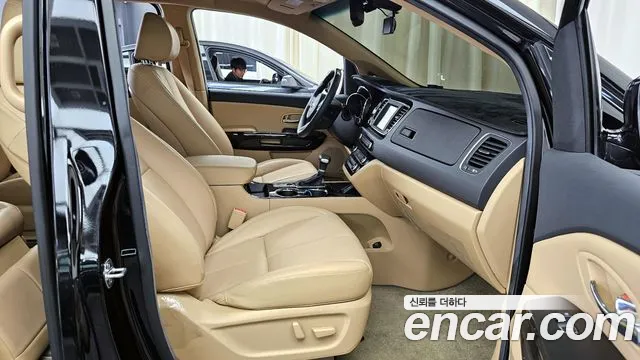 Kia The New Carnival id 2702488 из Кореи 12