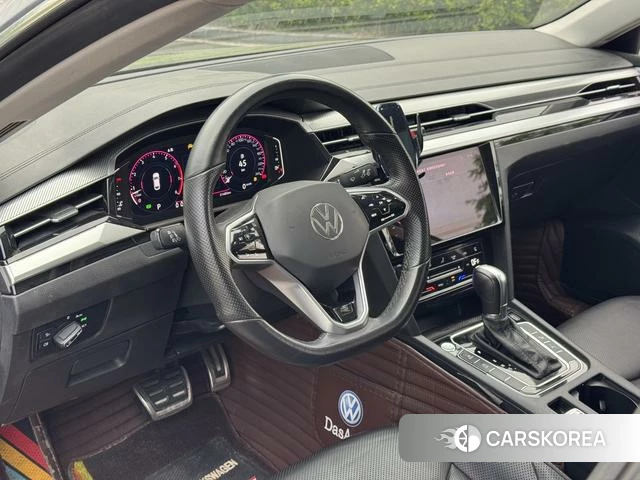 Volkswagen CC 2022 Темно-серый из Китая, фото 2