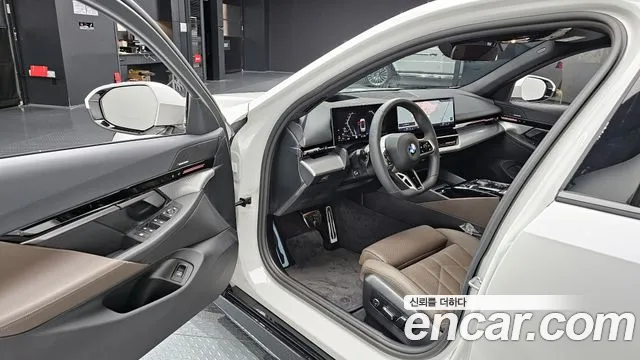 BMW 5 Series (G60) id 2729822 из Кореи 12