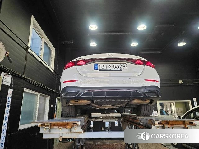 Mercedes-Benz E-Class W214 2024 Белый из Кореи, фото 2