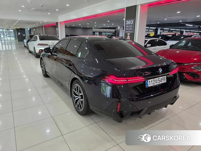 BMW 5 Series (G60) id 4441704 из Кореи 8