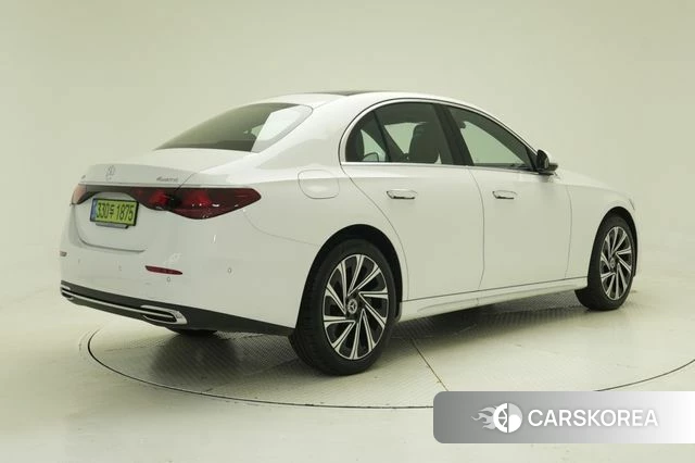 Mercedes-Benz E-Class W214 id 4681424 из Кореи 12